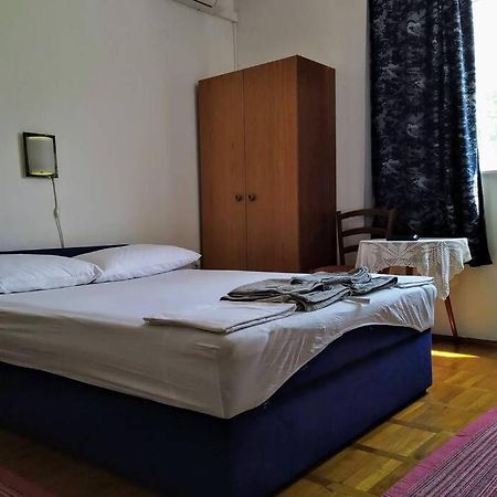 Davor Apartment Tucepi Bagian luar foto