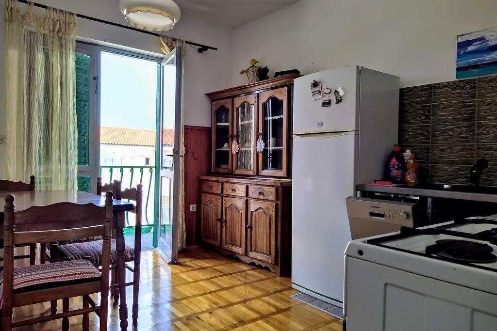 Davor Apartment Tucepi Bagian luar foto