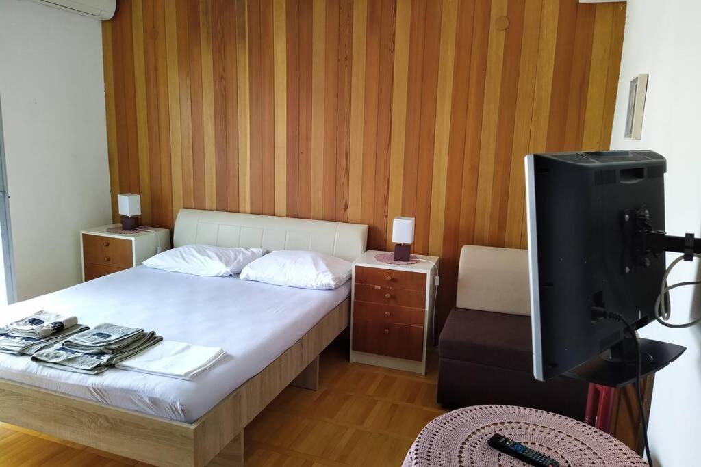 Davor Apartment Tucepi Bagian luar foto